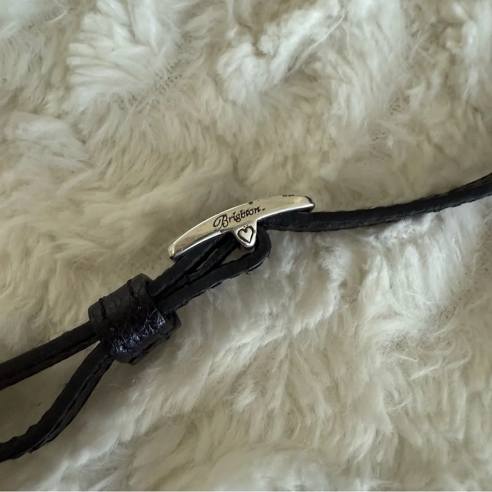 EUC Brighton Black Leather Trifold Wallet Crossbody Bag